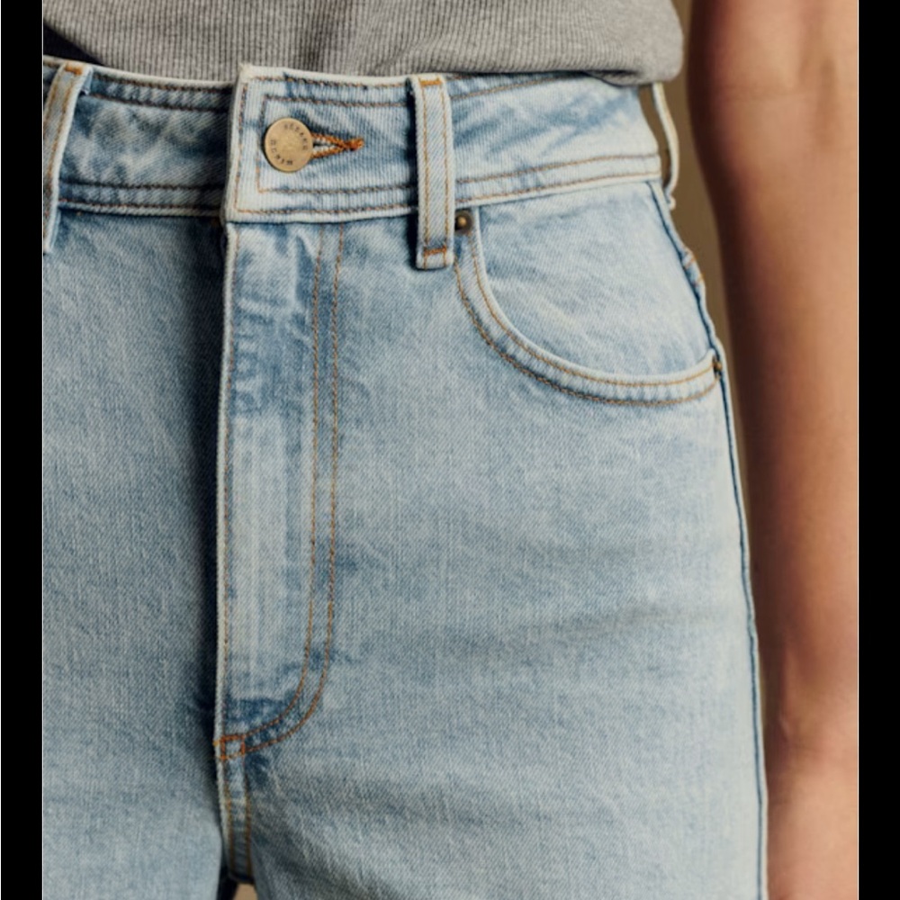 sezane Le Crop in pale denim